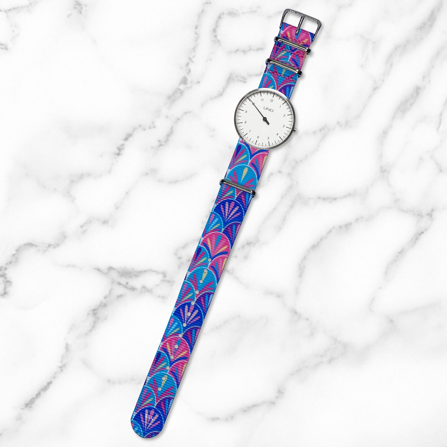 Scallop Petals Graphic Strap