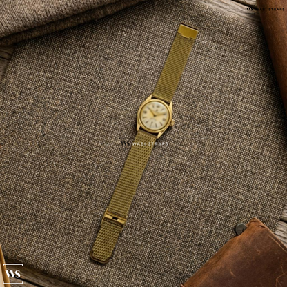 Gold Thin Metal Link Metal Watch Bracelet on Rolex Bubbleback Oyster Precision
