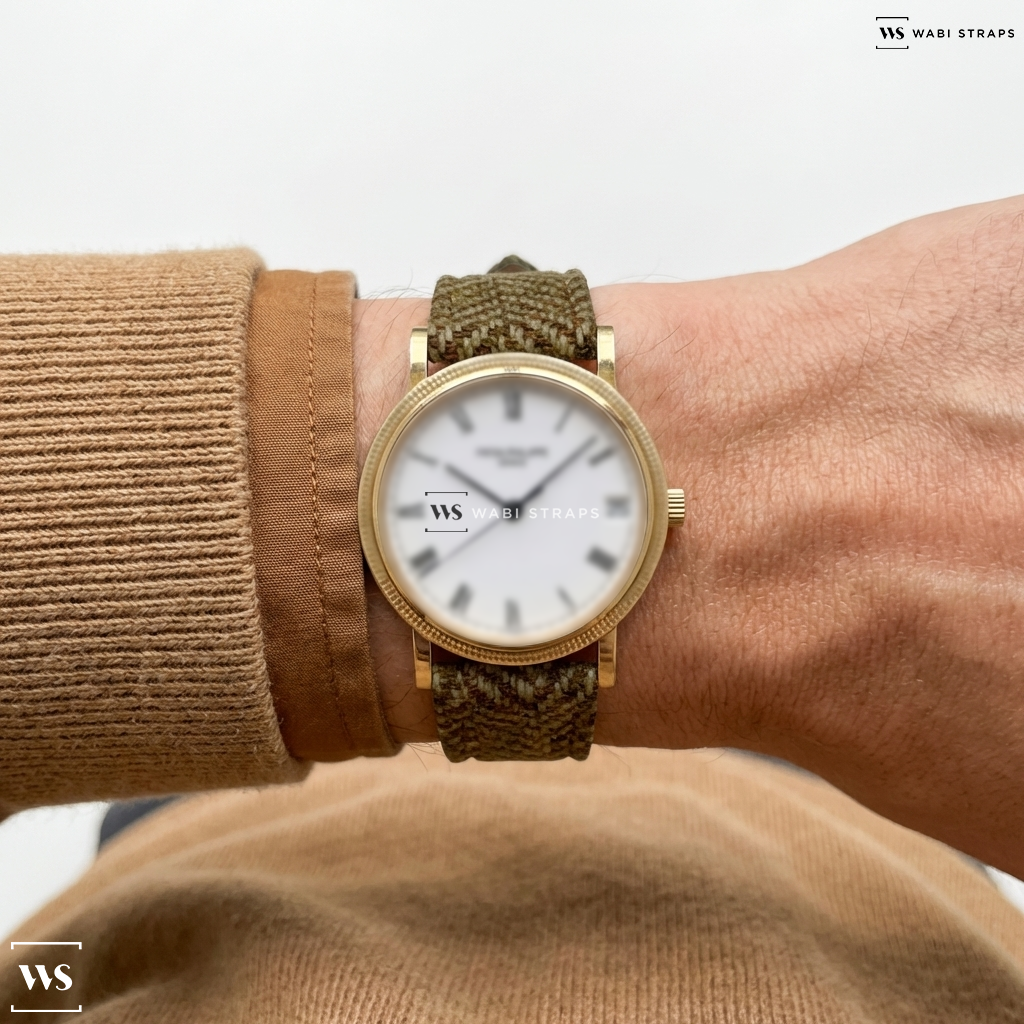 Brown Fuzzy Grain Leather Watch Strap on Patek Philippe Calatrava 18K yellow gold automatic 3802J